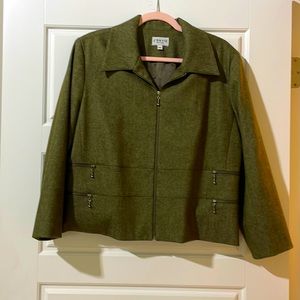 Stylish olive jacket with zipper details
